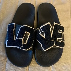 Tory sport rubber sandal size 6.